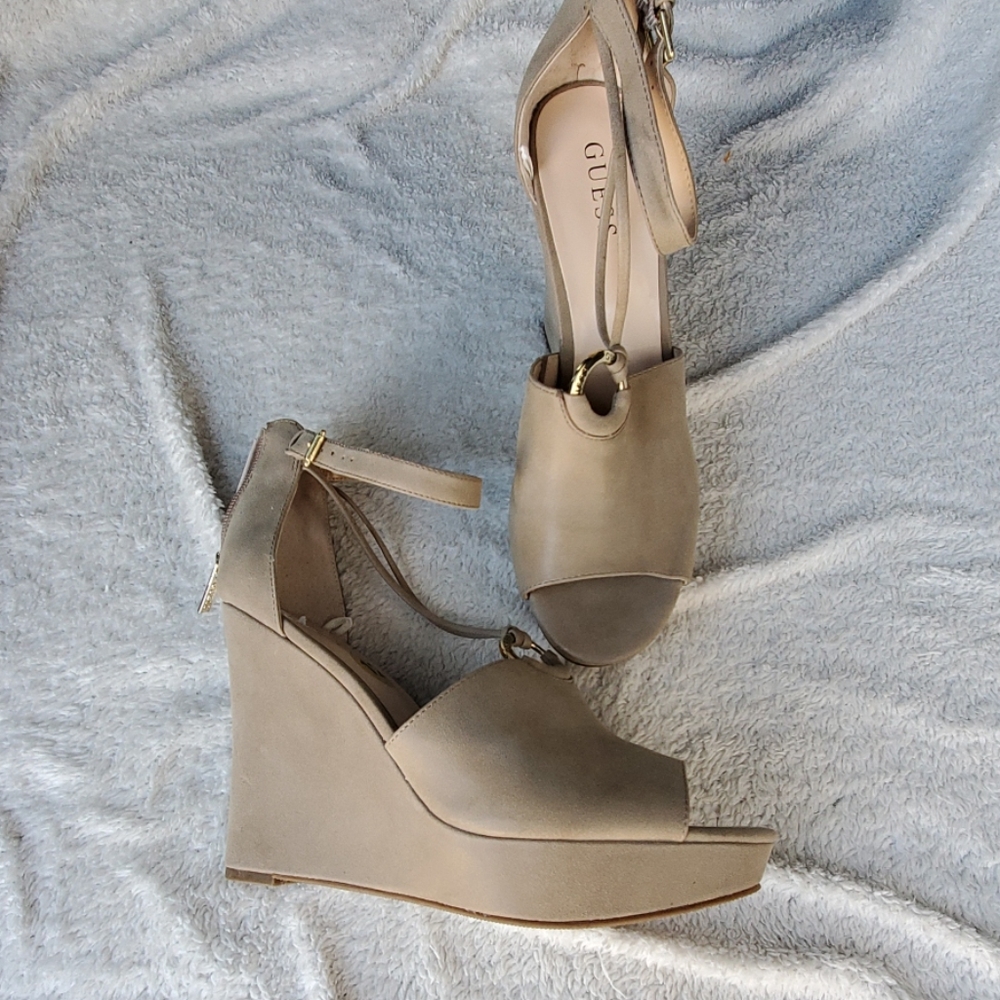 Guess platform wedge